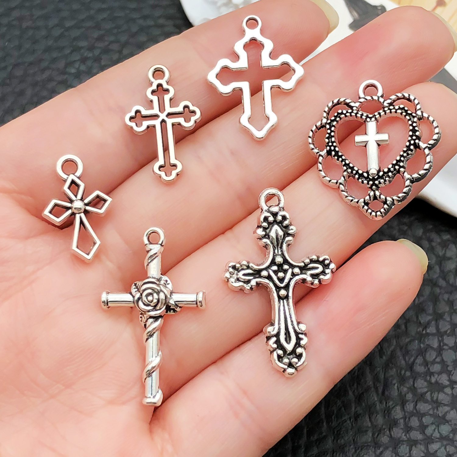 52pcs Assorted Cross Pendants  - đánh giá và giá Jewelry Making Course
